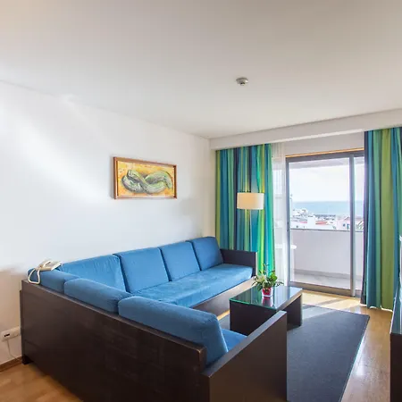 Antillia 4*