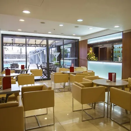 Antillia 4*