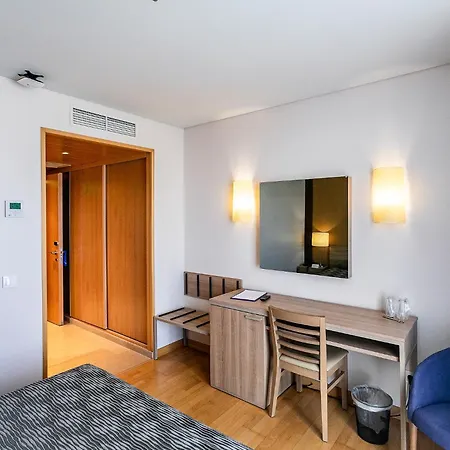 Antillia 4*