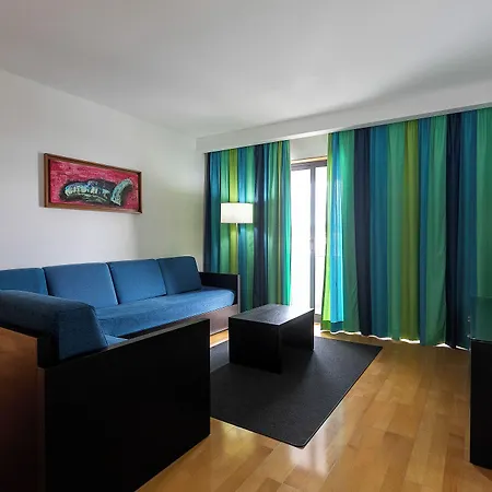 Hotel Antillia